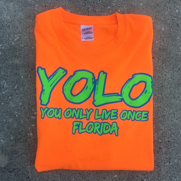 Gildan T-Shirt  YOLO 🍊 - Picture 1 of 7
